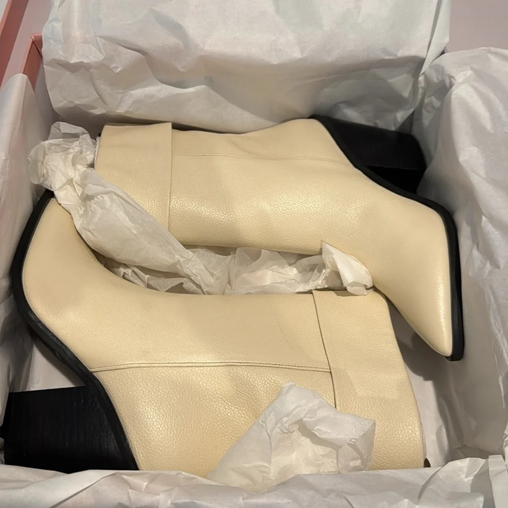 Nordstrom Lisa Vicky Mae-V Elegant Cream Ankle Boots - Picture 2 of 8